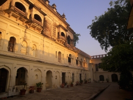 Alipura Palace