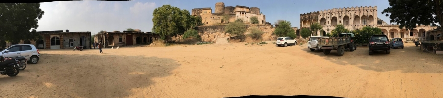 Boraj Fort front view (Boraj)