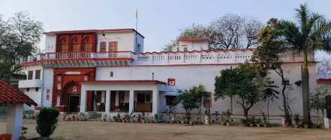 Sarosi Rajbhawan
