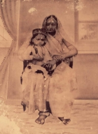 H.H. Maharani Saheba of Agori Barhar and daughter of Lal Saheb Kshtrapati Singh Judeo Bahadur of Ramnagar Itma of Rewah state (Agori Barhar)