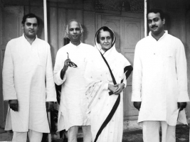 Raja Sanjay Singh with Indira Gandhi and Rajiv Gandhi