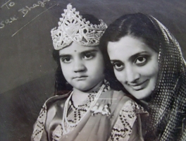 Rani Bhagwati Devi Amleta with Rajmata Krishna Kumari of Jodhpur