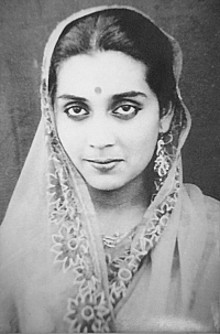 Kanwarani Nirmala Kumari, wife of Raja Ishwari Singh (Baghat)