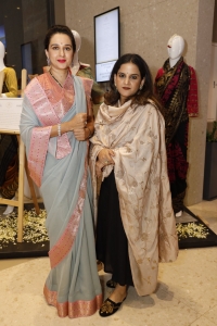 HH Maharani Radhikaraje Gaekwad with Maharajkumari Vaishnavi Kumari (Baroda)