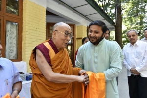 HH Maharaja Kamal Chandra Bhanjdeo with HH Dalai Lama (Bastar)