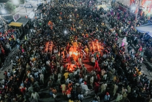 Huge crowd of tribal people shows their faith & believe in Maai Danteshwari and Maharaja