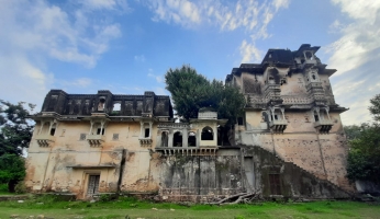 Kunwar Pada Ka Mahal, Begu Fort (Begun/Begu)