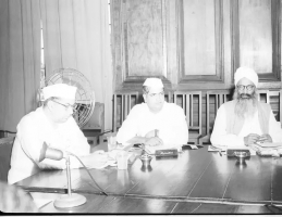 Raja Bajrang Bahadur Singh, Lieutenant-Governor of Himachal Pradesh with Shri Mohanlal Sukhadia, Chief Minister of Rajasthan and Sardar Pratap Singh Kairon, Chief Minister of Punjab (L to R) (Bhadri)