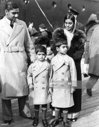 Lt. His Highness Maharaja Raol Shri Sir KRISHNAKUMAR SINHJI Maharaja Raol of Bhavnagar with Her Highness Maharani Vijayba Sahiba with his son's