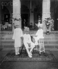 Maharaja Raol Shri Sir KRISHNAKUMARSINHJI BHAVSINHJI with his brothers, 21 March 1922 (Bhavnagar)