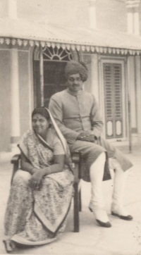Late Yuvraj Alakshendra Kant Singh with Yuvrani Jyoti Prabha, princess from Shahpura Rajasthan (Bhinga)