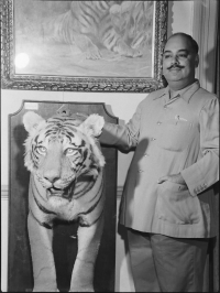 Lt.-Gen. HH Maharajadhiraj Raj Rajeshwar Narendra Shiromani Maharajah Sri SADUL SINGHJI Bahadur 22nd Maharaja of Bikaner (Bikaner)