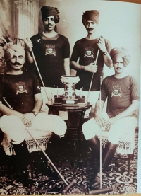 Maharaja Ganga Singji with his polo teammates (Bikaner)