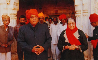 HH Maharaja and Maharani of Bikaner leaving after worshiping at the Sri Karniji Temple in Deshnok