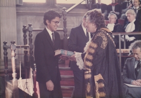 H.H.Raja Gopal Chand receiving prize from Lady Mayor, London