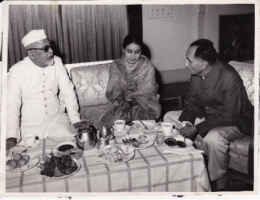 H.H.Raja Sir Anand Chand, President Zakir Hussain and Miss. CPN Sinha at Parliamentary Bungalow Delhi