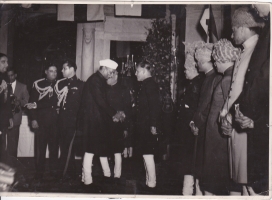 H.H.Raja Sir Anand Chand of Bilaspur 2nd from Raja Mandi and President Rajender Prasad of India, Delhi (Bilaspur)