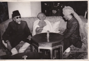 H.H.Raja Sir Anand Chand of Bilaspur with Sardar Vallabhbhai Patel and Maulana Abul Kalam Azad in Delhi (Bilaspur)