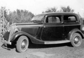 1933 Ford V8, owned by Rao Uday Singhji