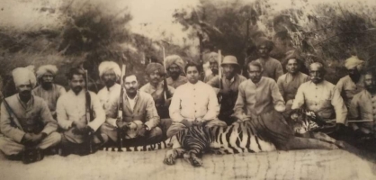 Maharaj Kunwar Mahendra Pratap Singh Judeo With Others (Datia)