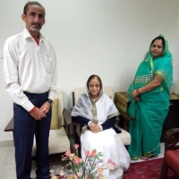 Kunwar Nirpendra Singh and Saroj Kumari with Pratibha Patil