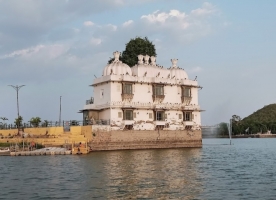 Badal Mahal at Gap Sagar Lake