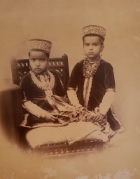 H.H. Maharani Devendra Kumari of Dungarpur with her brother H.H. Raja Sir Dilip Singhji KCIE of Sailana (Dungarpur)