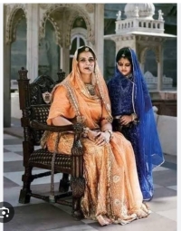 H. H Maharani Raj Rajeshwari Priyadarshini Kuwar Bai Sahiba with Maharaj Kumari Shivanjali Kumari Baiji Lal Sahiba