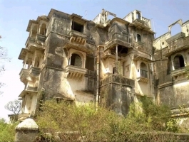 Garhi Fort In Banswara Rajasthan (Garhi)