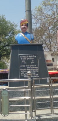 Statue of Rao Saheb Indrajeet Singhji in Garhi