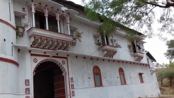Door palace (Hirapur)