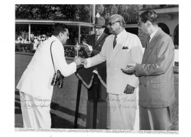 Maharaj Amarsinghji Himmatsinghji Idar receiving gold medal