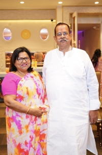 Raja Rajiv Ranjan Shah and Rani Pushpa Shah on their daughter’s engagement
