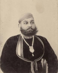 HH Saramand-i-Rajha-i-Hindustan Raj Rajindra Sri Maharajadhiraj Sawai Sir MADHO SINGH II Bahadur (Jaipur)