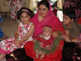 HH Maharani Raseshwar with Family