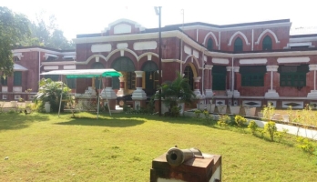 Aram Niwas Palace