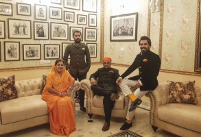 Thakur Yuvraj Singh ji with his family