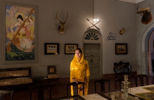 Shrimati Shreya Kumari Sahiba of Kaneri in the dining hall of Sailana palace (Kaneri)