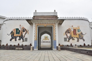 Paint of front wall of Kankarwa Fort (Kankarwa)