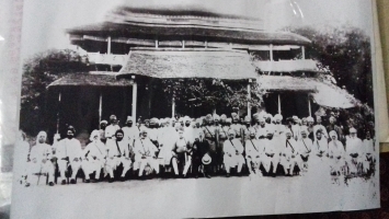 Maharajkumar Bhanwar pal Deo Bahadur estate time photograph