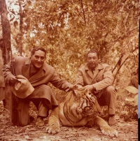 Raja Hari Chand Raj Singh of Kumaon - Kashipur and Raja of Sahanpur with Tiger trophy