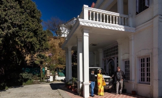 Rajkumar Dinraj Pratap Singh and his wife Rani Yadunandini at Kasmanda Palace, Mussoorie