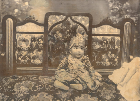 Annaprashan ceremony of the then Rajkumar (later Raja) Luv Shah, circa 1916. (Khairigarh-Singahi)