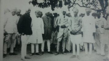 Thakor Saheb of Kharedi with their family members
