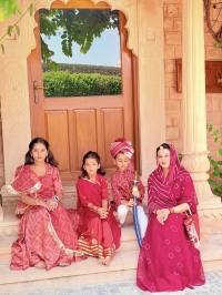 Kunwarani Mrigesha Kumari Singh, Baisaraj Mrignaini Kumari Singh, Shivagami Kumari Singh, Bhanwar Sangram Singh