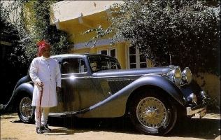 Maharaja of Kishangarh with His Jaguar (Kishangarh)