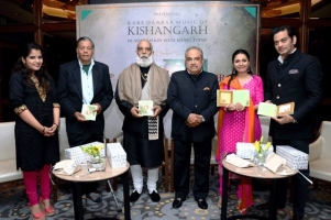 Princess Sarveshwari Kumari ji of Kishangarh, Maharaj Jai Singh ji of Jaipur, Shriji, Maharaja Sahib Brajraj Singh ji of Kishangarh, Princess Siddhi Kumari ji of Bikaner and Maharaj Raghuvendra Singh ji Rathore