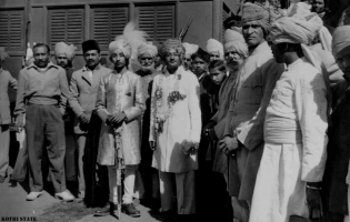 Raja Bahadur Kaushalendra Pratap Singh (centre), Raja of Kothi fl. 1935, with his son Raja Bahadur Govind Pratap Singh, at his wedding (Kothi)