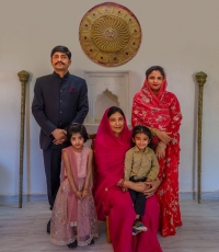Rajmata Savriti Singh with her son Raja Bahadur Harshvardan Singh Judev, his wife Rani Vinamrata Singh and their children Yuvraj Trayaksh Pratap Singh Ju Dev and Rajkumari Shravantika (Kothi)