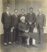 His Highness Maharajadhiraj Mirza Maharao Shri Sir Khengarji III of Kutch with others (Kutch)
